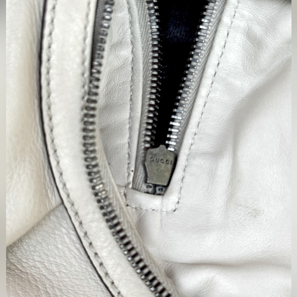 Stunning GUCCI Ivory Pebbled Calfskin Icon Bit Medium Shoulder Bag (EUC) - Picture 13 of 15
